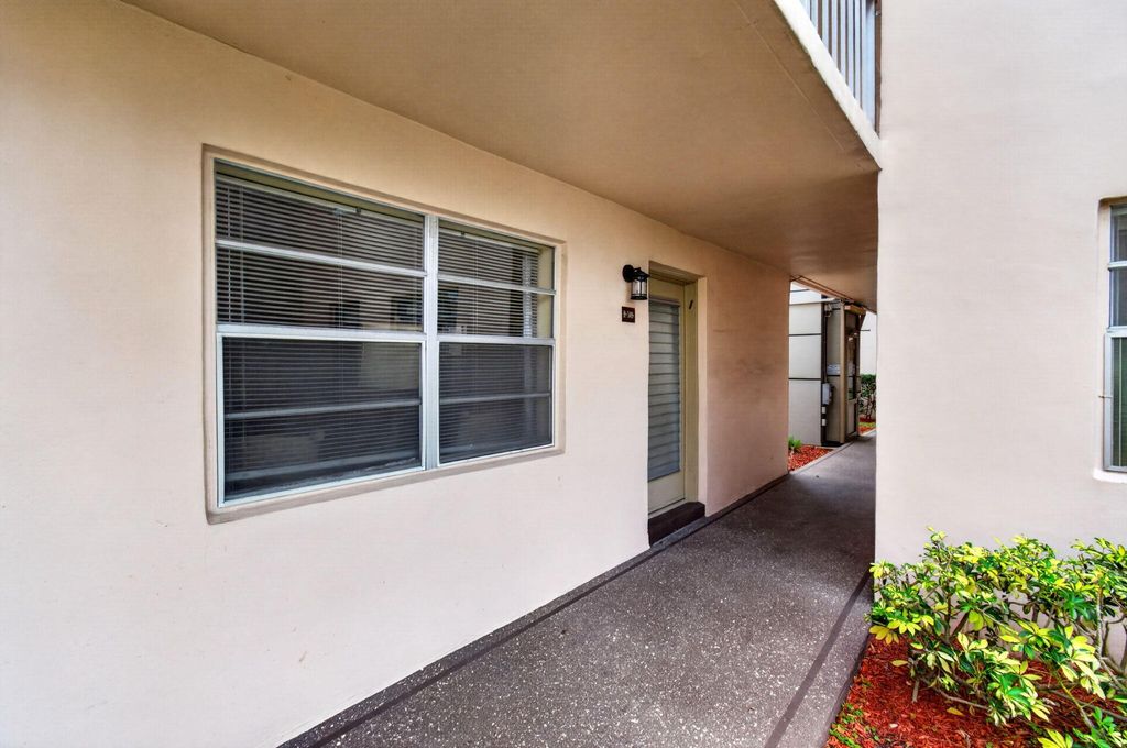 Photo of 349 Capri Dr #H, Delray Beach, FL 33484 (MLS # B26016170)