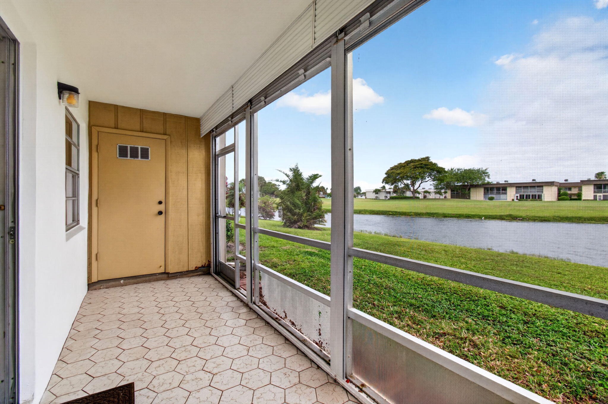 KINGS POINT CAPRI CONDOS - Residential