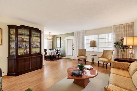 Tiny photo for 349 Capri Dr #H, Delray Beach, FL 33484 (MLS # B26016170)