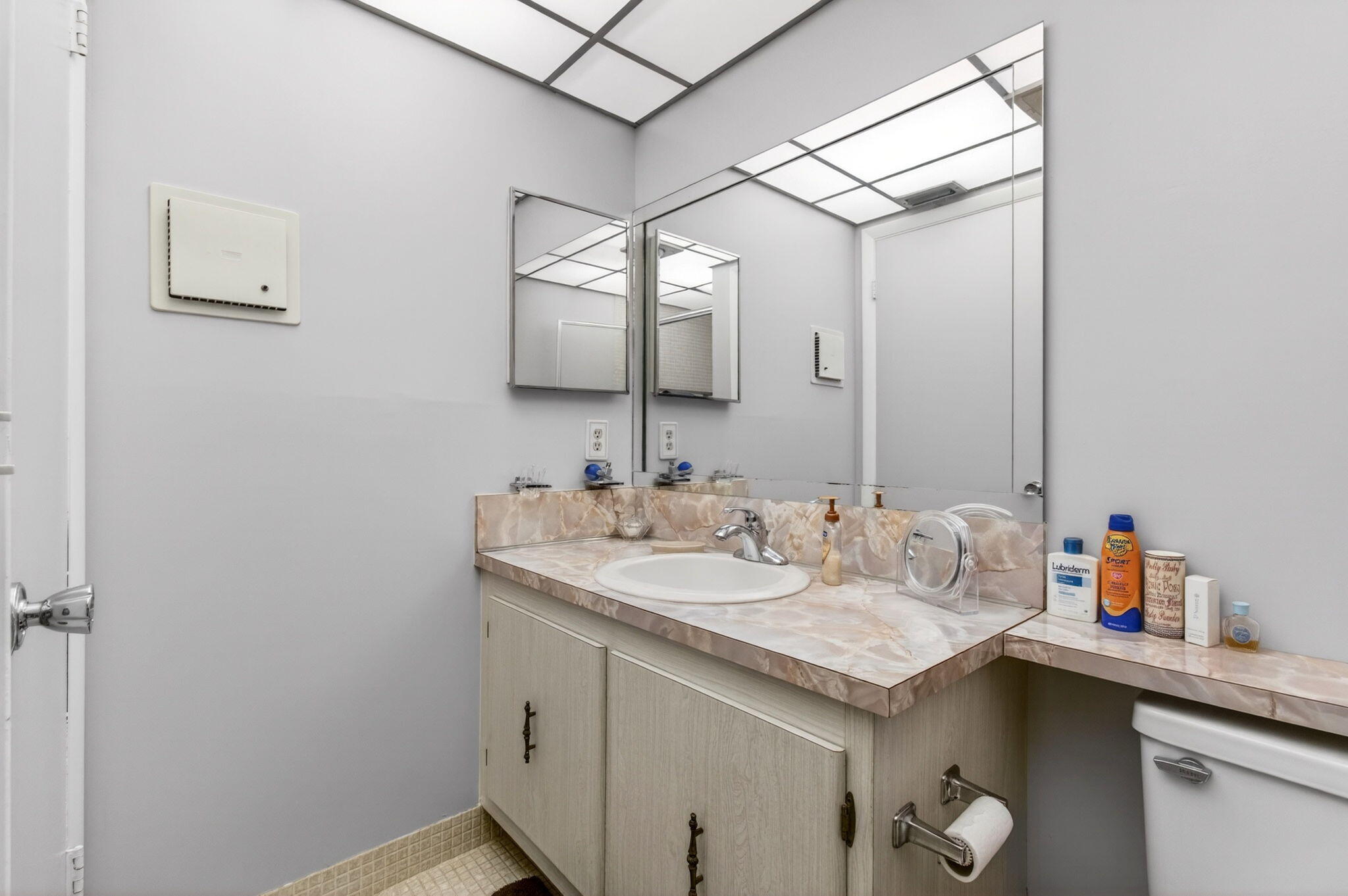 KINGS POINT CAPRI CONDOS - Residential