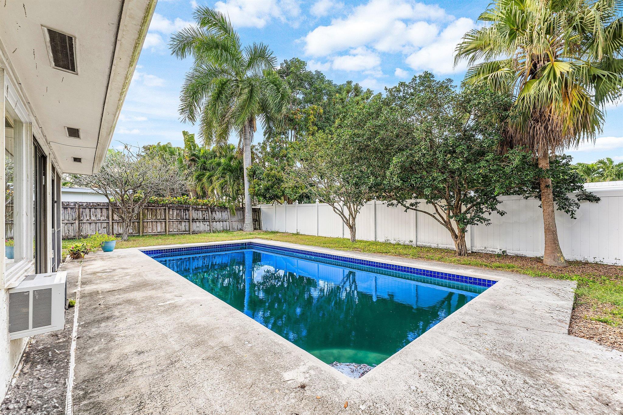 ROYAL OAK HILLS 1ST SEC - Residential