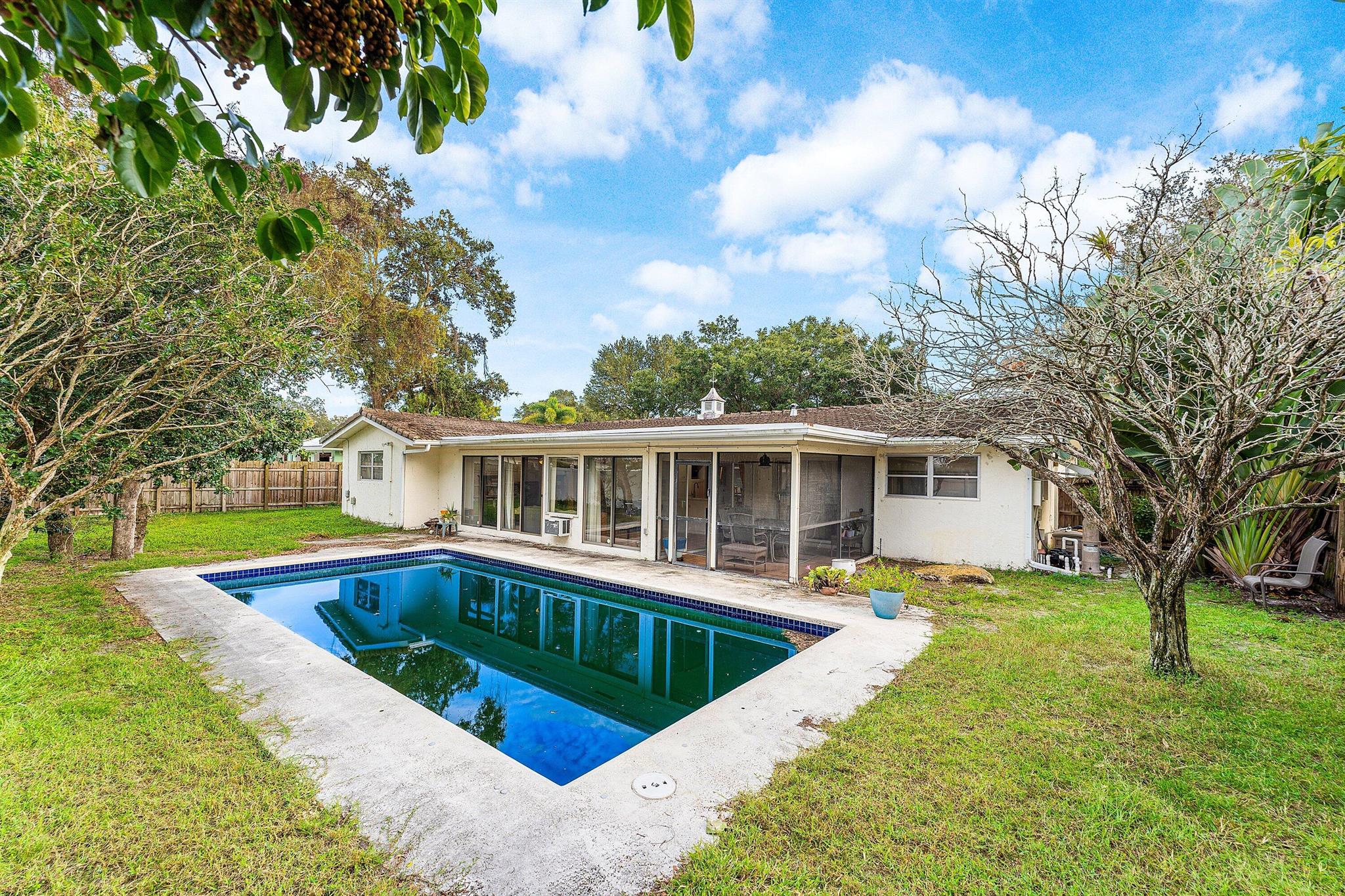 ROYAL OAK HILLS 1ST SEC - Residential