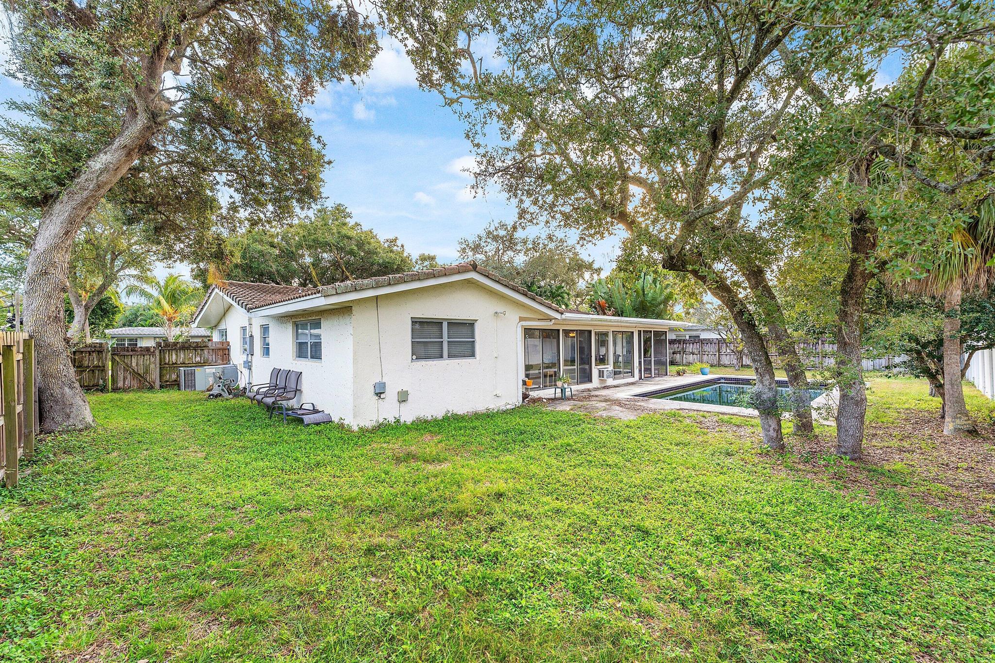 ROYAL OAK HILLS 1ST SEC - Residential