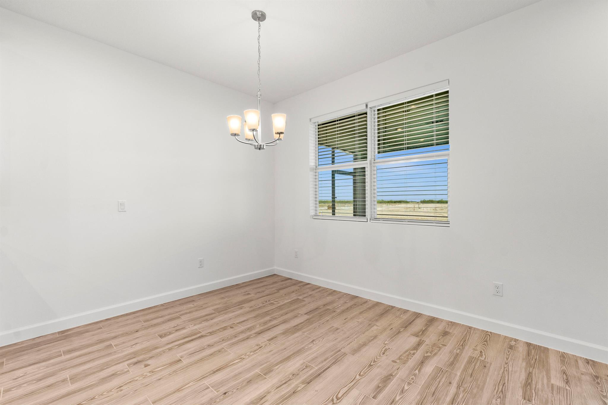 Port St Lucie, Florida 34987, United States, 4 Bedrooms Bedrooms, ,2 BathroomsBathrooms,Residential,Pending,209528