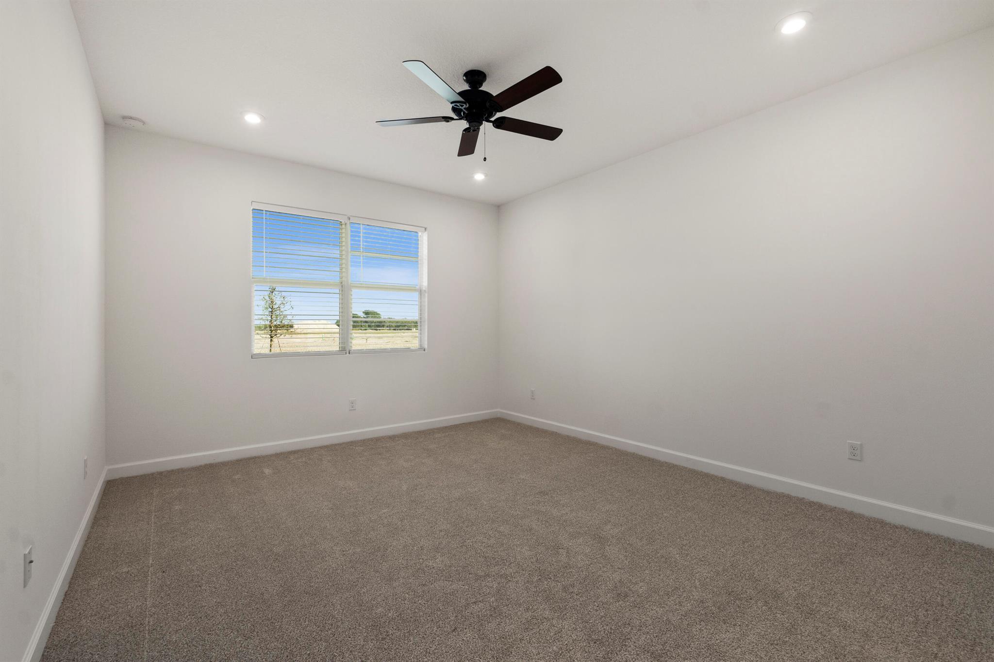 Port St Lucie, Florida 34987, United States, 4 Bedrooms Bedrooms, ,2 BathroomsBathrooms,Residential,Pending,209528