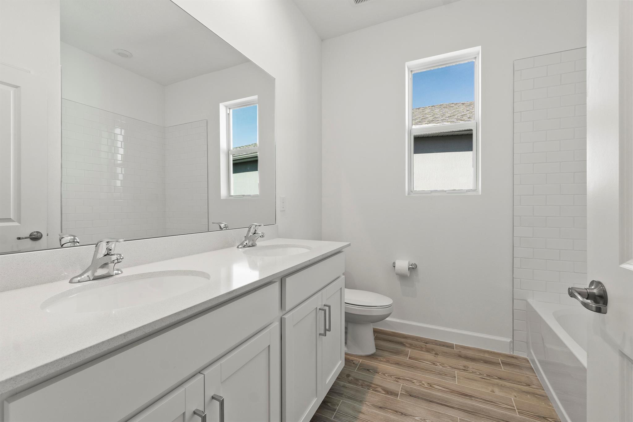 Port St Lucie, Florida 34987, United States, 4 Bedrooms Bedrooms, ,2 BathroomsBathrooms,Residential,Pending,209528