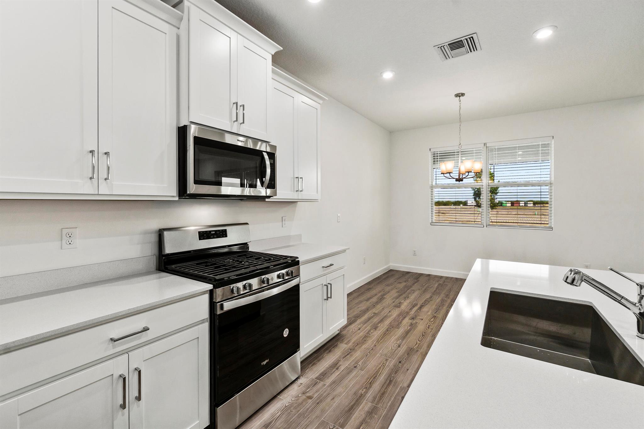 Port St Lucie, Florida 34987, United States, 4 Bedrooms Bedrooms, ,2 BathroomsBathrooms,Residential,Pending,209528