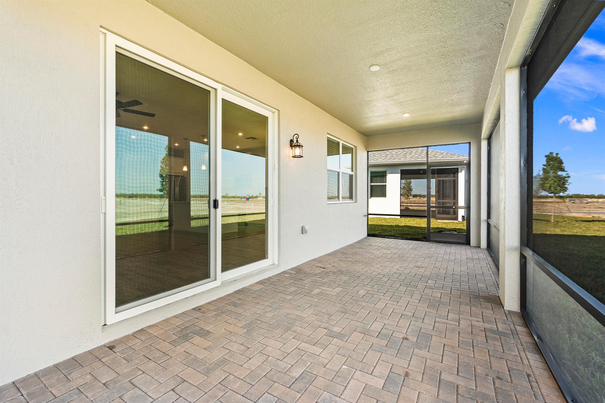 Port St Lucie, Florida 34987, United States, 4 Bedrooms Bedrooms, ,2 BathroomsBathrooms,Residential,Pending,209528