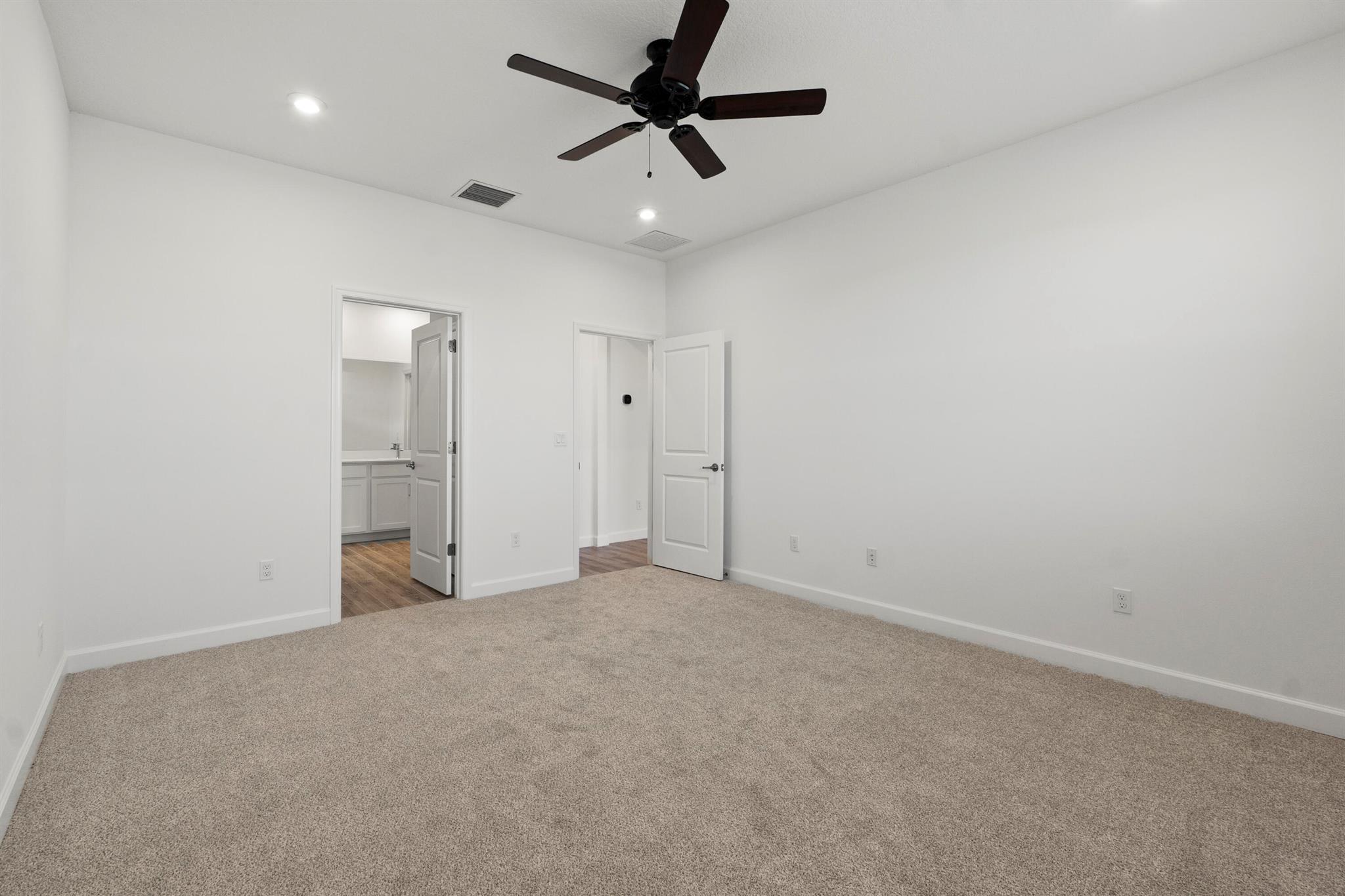 Port St Lucie, Florida 34987, United States, 4 Bedrooms Bedrooms, ,2 BathroomsBathrooms,Residential,Pending,209528