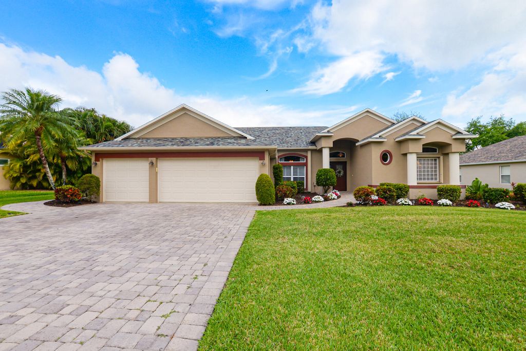 Photo of 2803 Serenity Circle S, Fort Pierce, FL 34981 (MLS # R10971456)