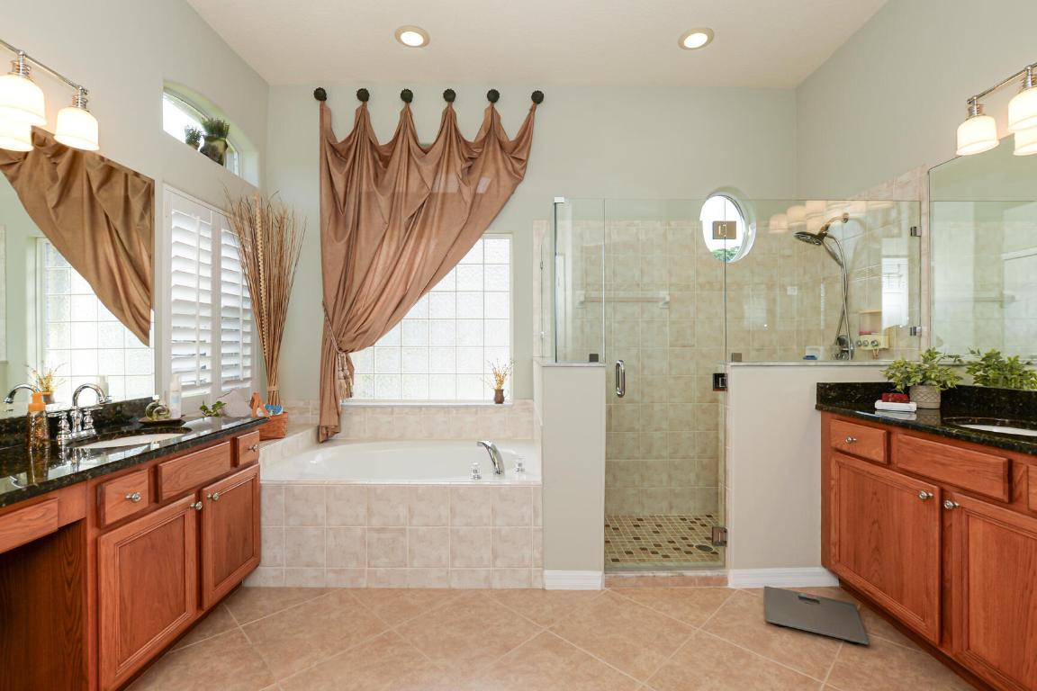 Palm Lake Gardens - Residential