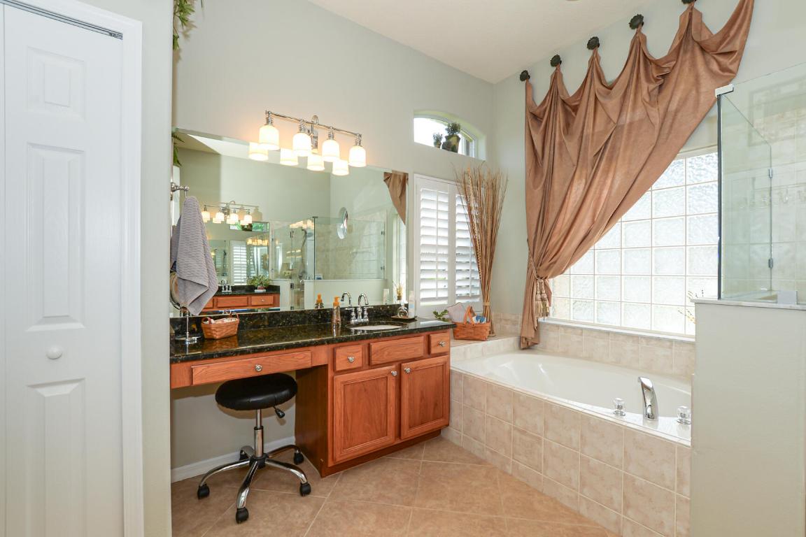 Palm Lake Gardens - Residential