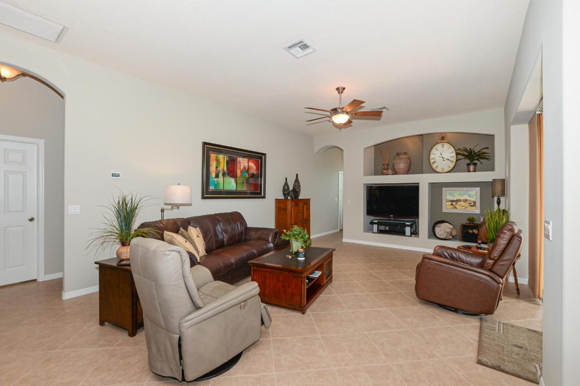 Palm Lake Gardens - Residential
