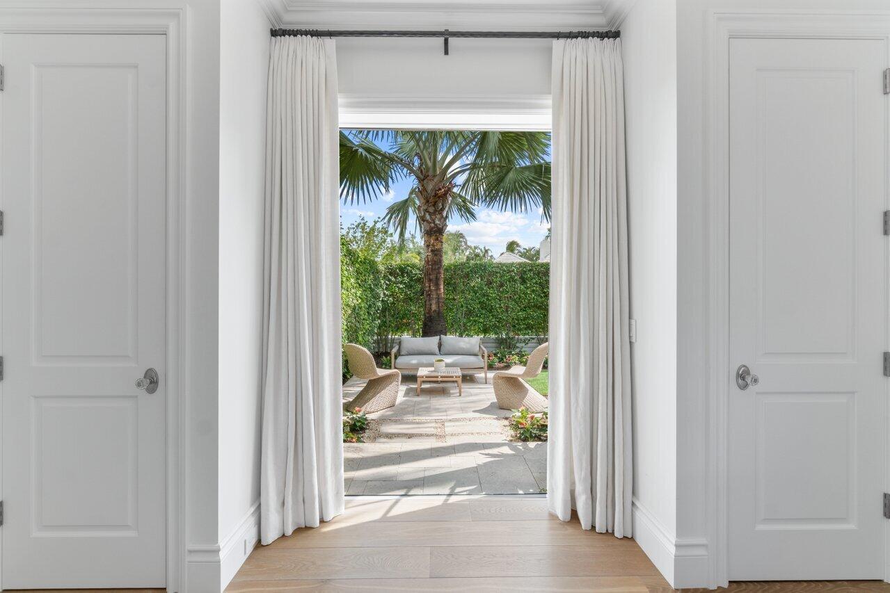 EAST SHORE - Residential