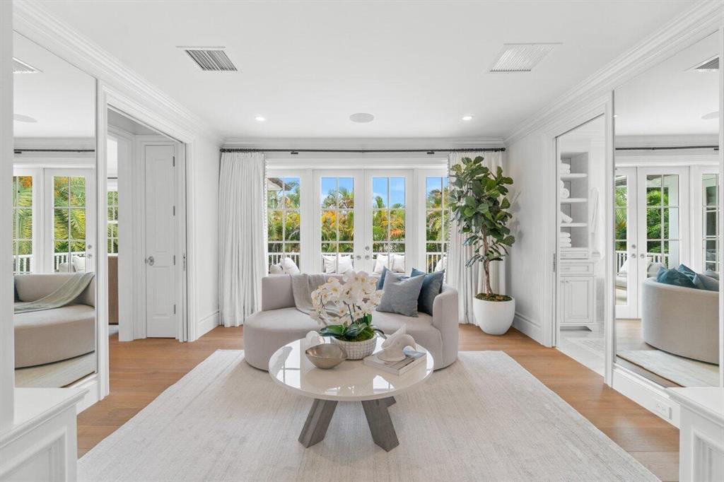 EAST SHORE - Residential