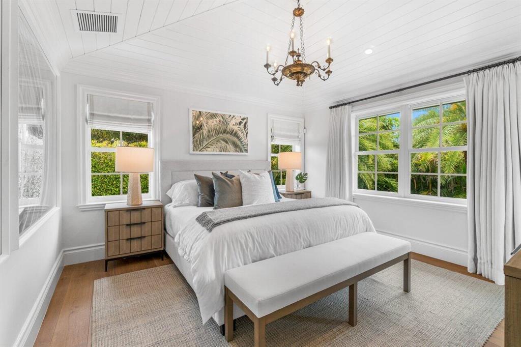 EAST SHORE - Residential