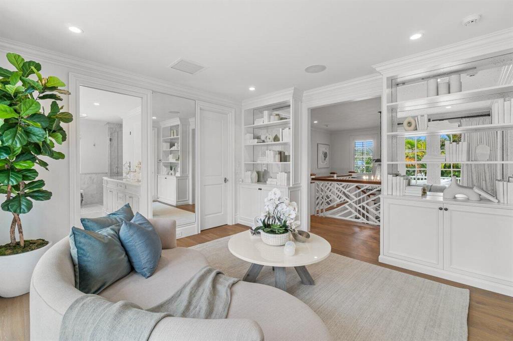 EAST SHORE - Residential