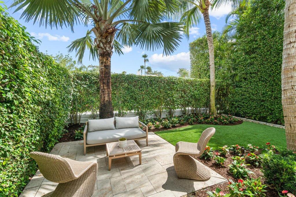 EAST SHORE - Residential