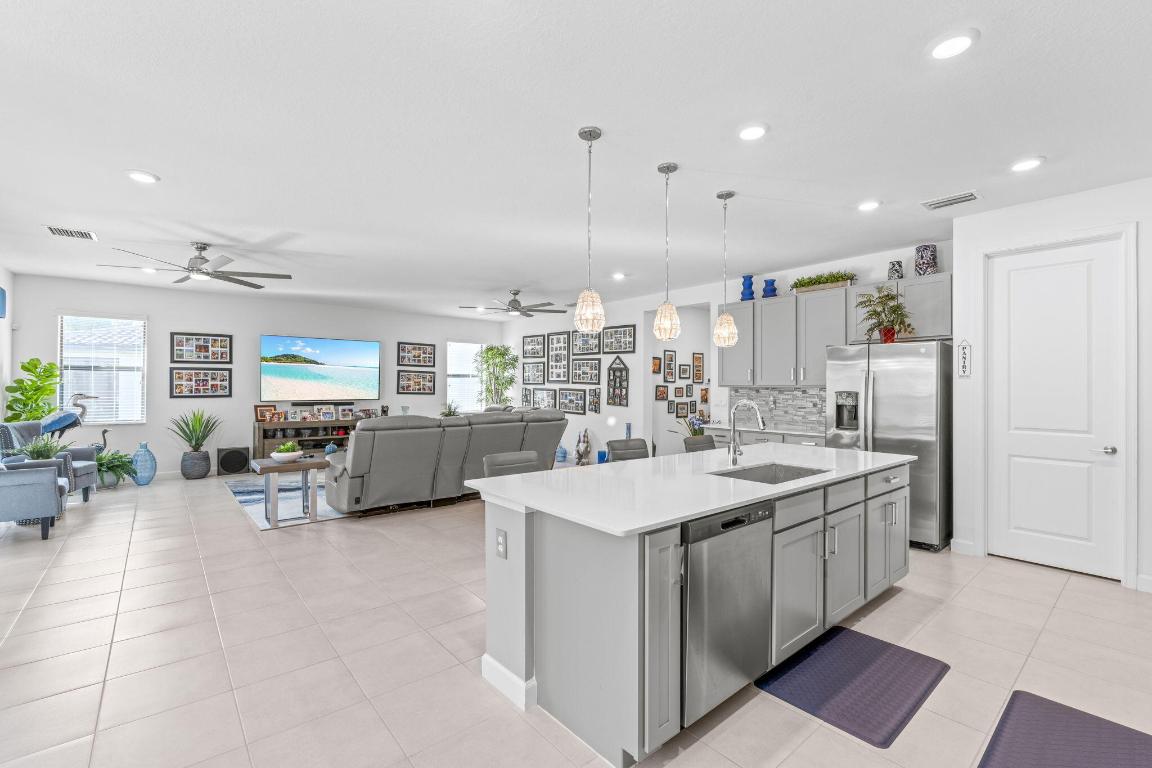 CRESTWOOD NORTH - Residential