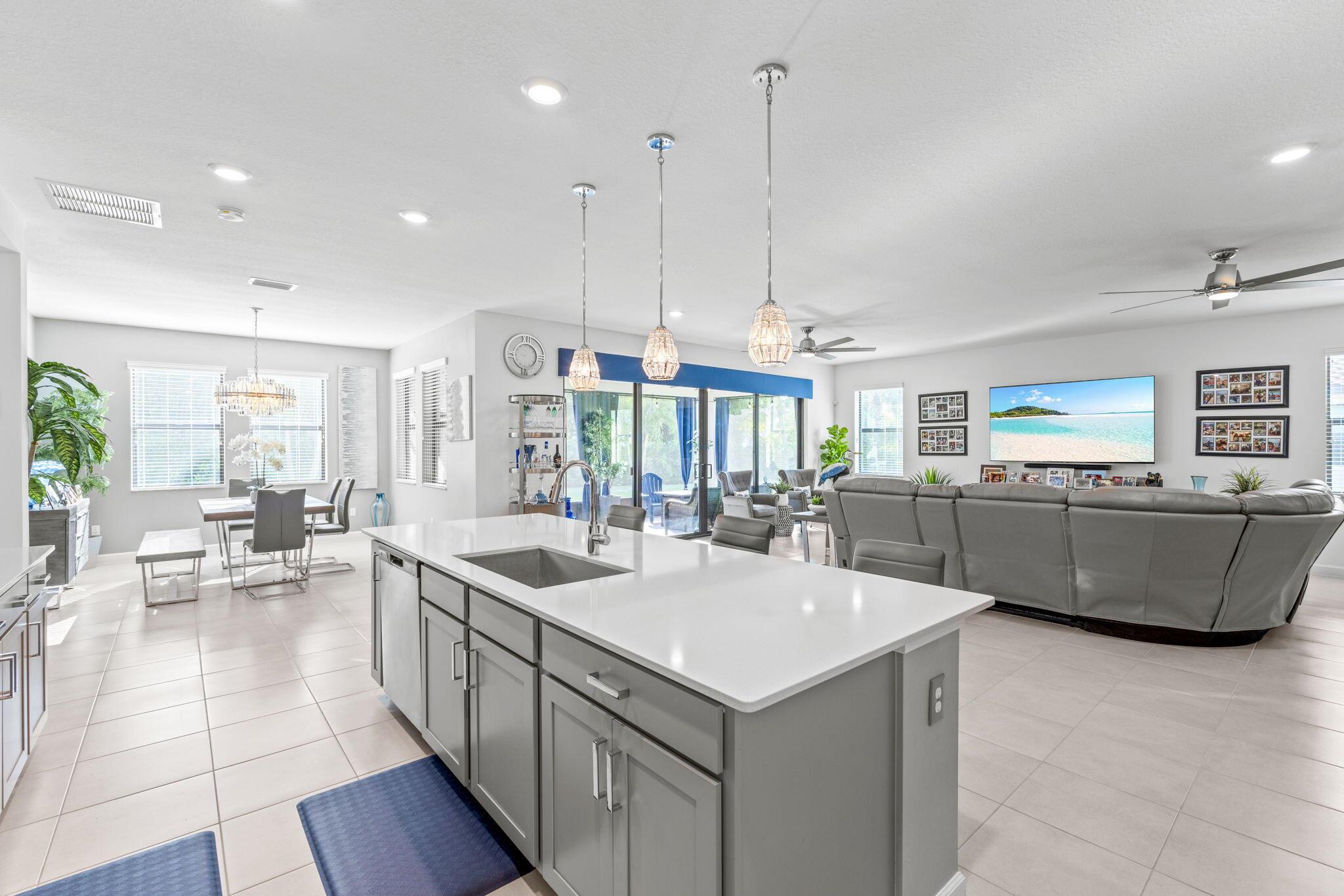 CRESTWOOD NORTH - Residential