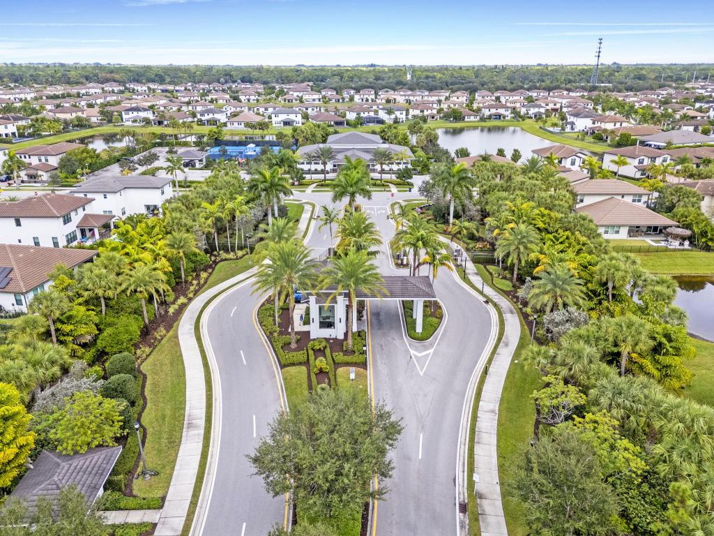 CRESTWOOD NORTH - Residential