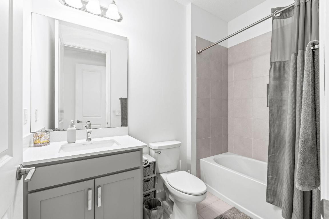 CRESTWOOD NORTH - Residential