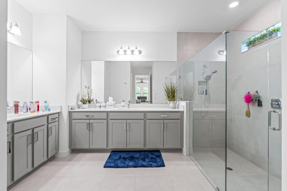 CRESTWOOD NORTH - Residential