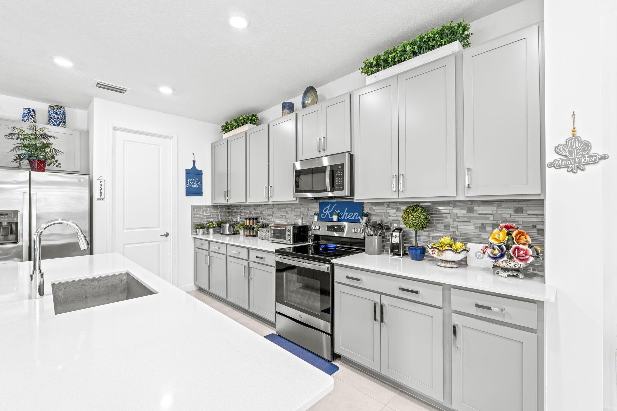 CRESTWOOD NORTH - Residential