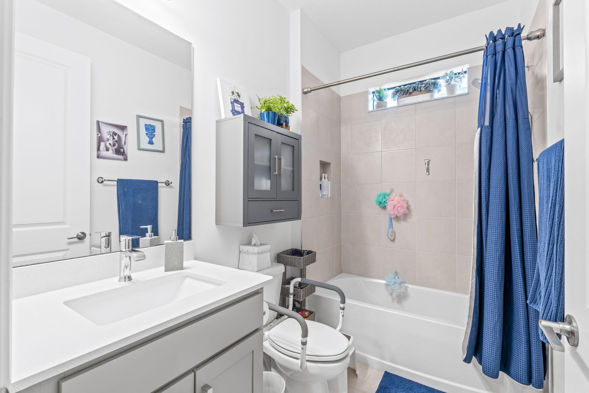 CRESTWOOD NORTH - Residential