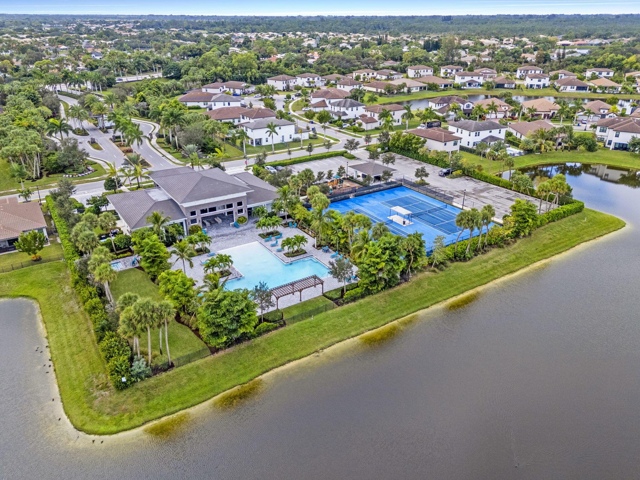 CRESTWOOD NORTH - Residential