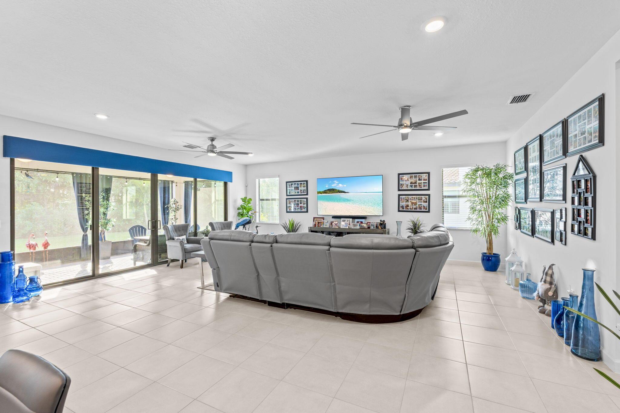 CRESTWOOD NORTH - Residential