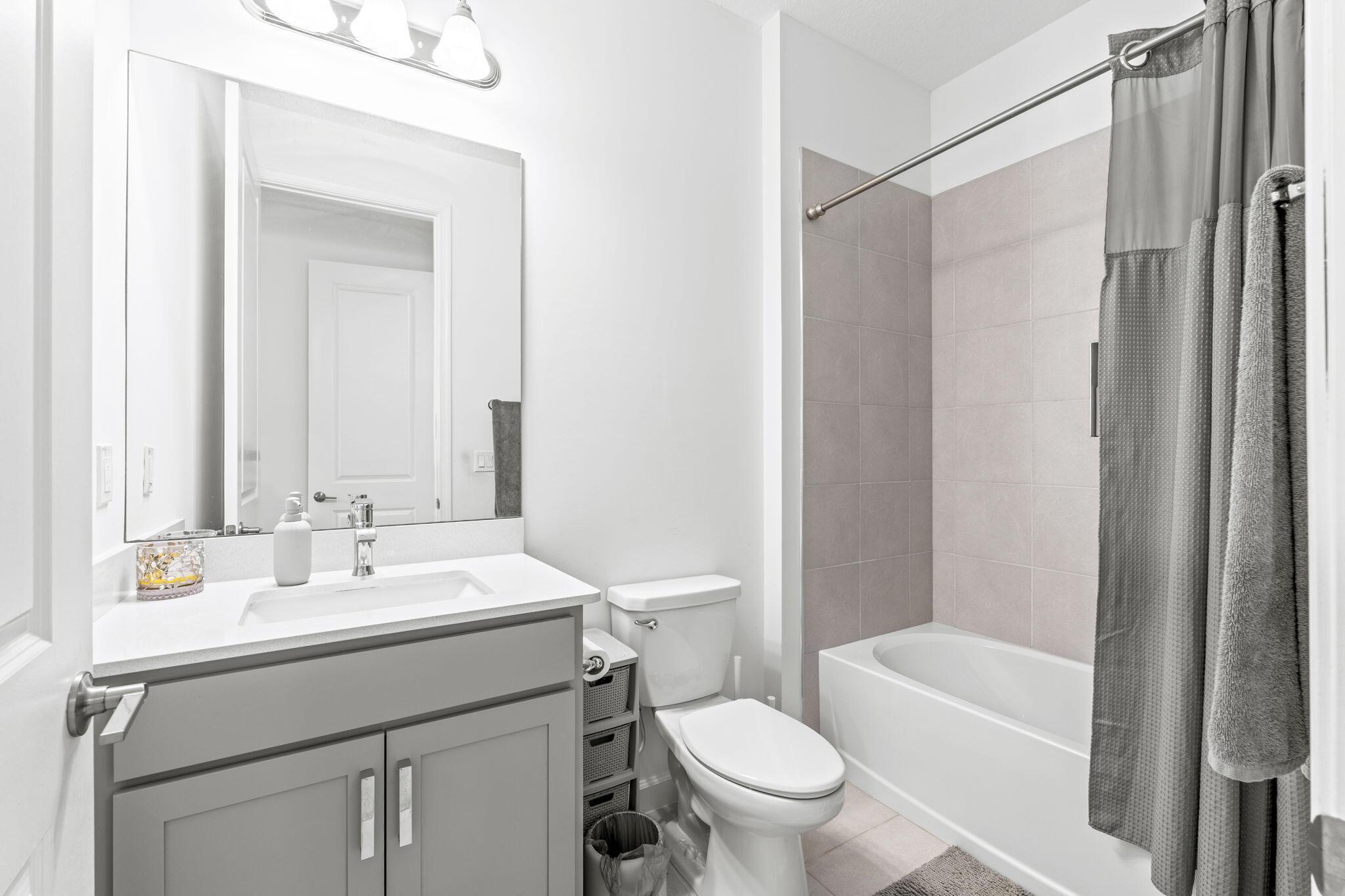 CRESTWOOD NORTH - Residential