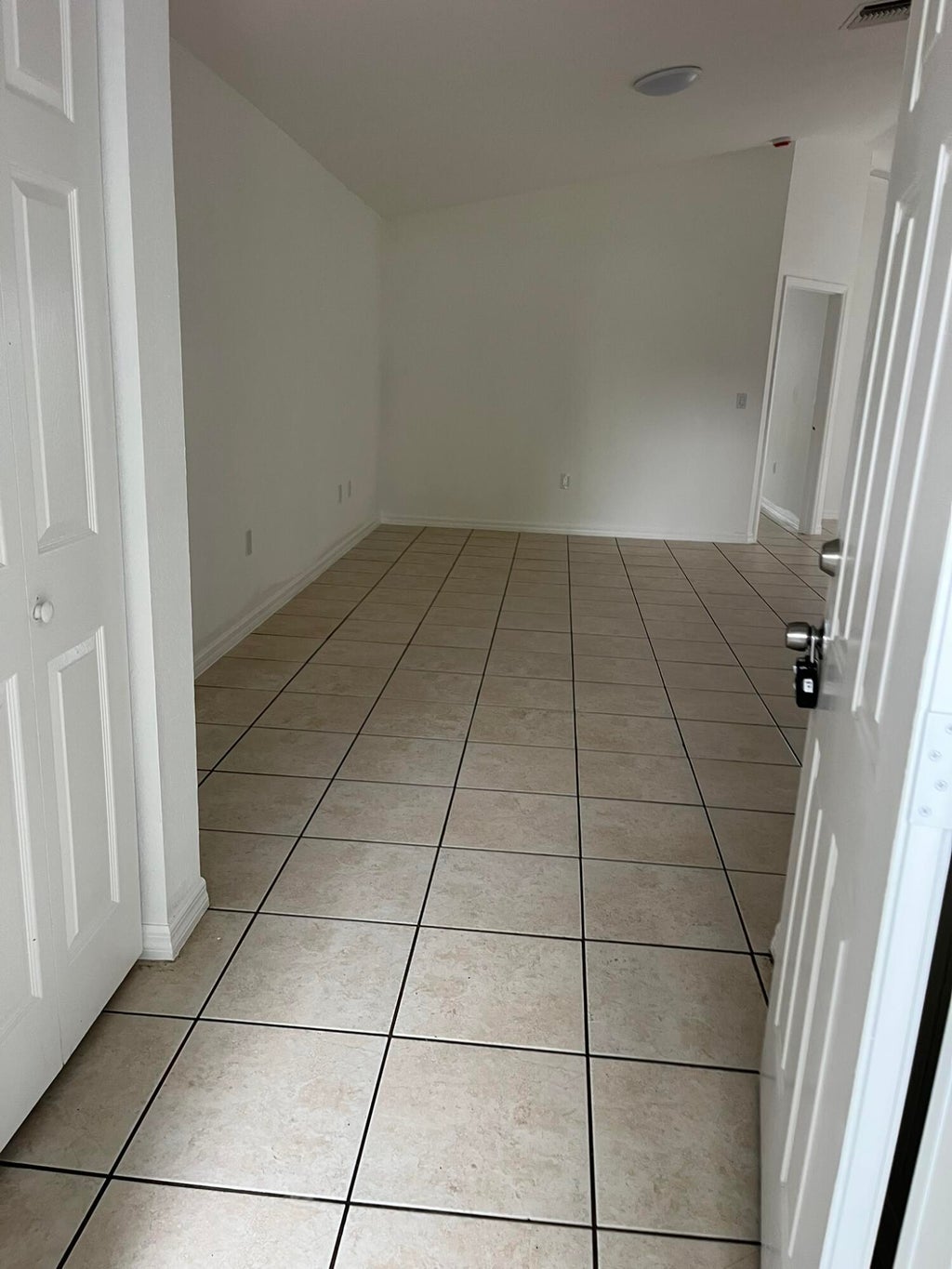 Photo of 3049 SE 38th Avenue, Okeechobee, FL 34974 (MLS # B26045770)