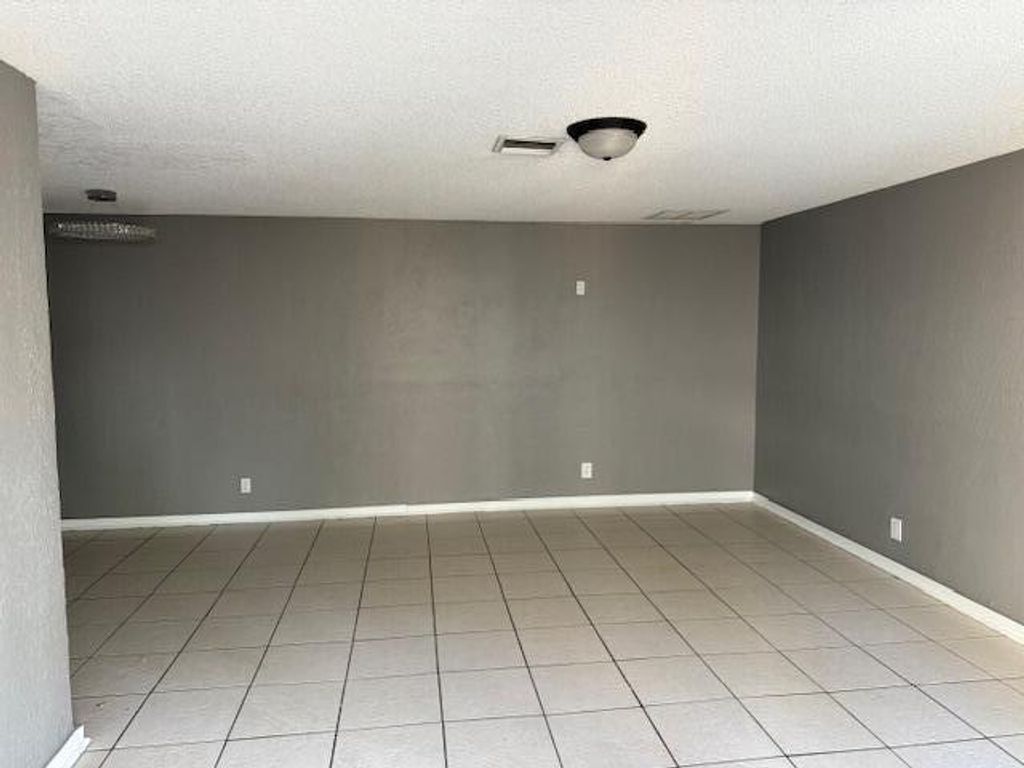 Photo of 10 Crossings Circle #B, Boynton Beach, FL 33435 (MLS # R11082353)