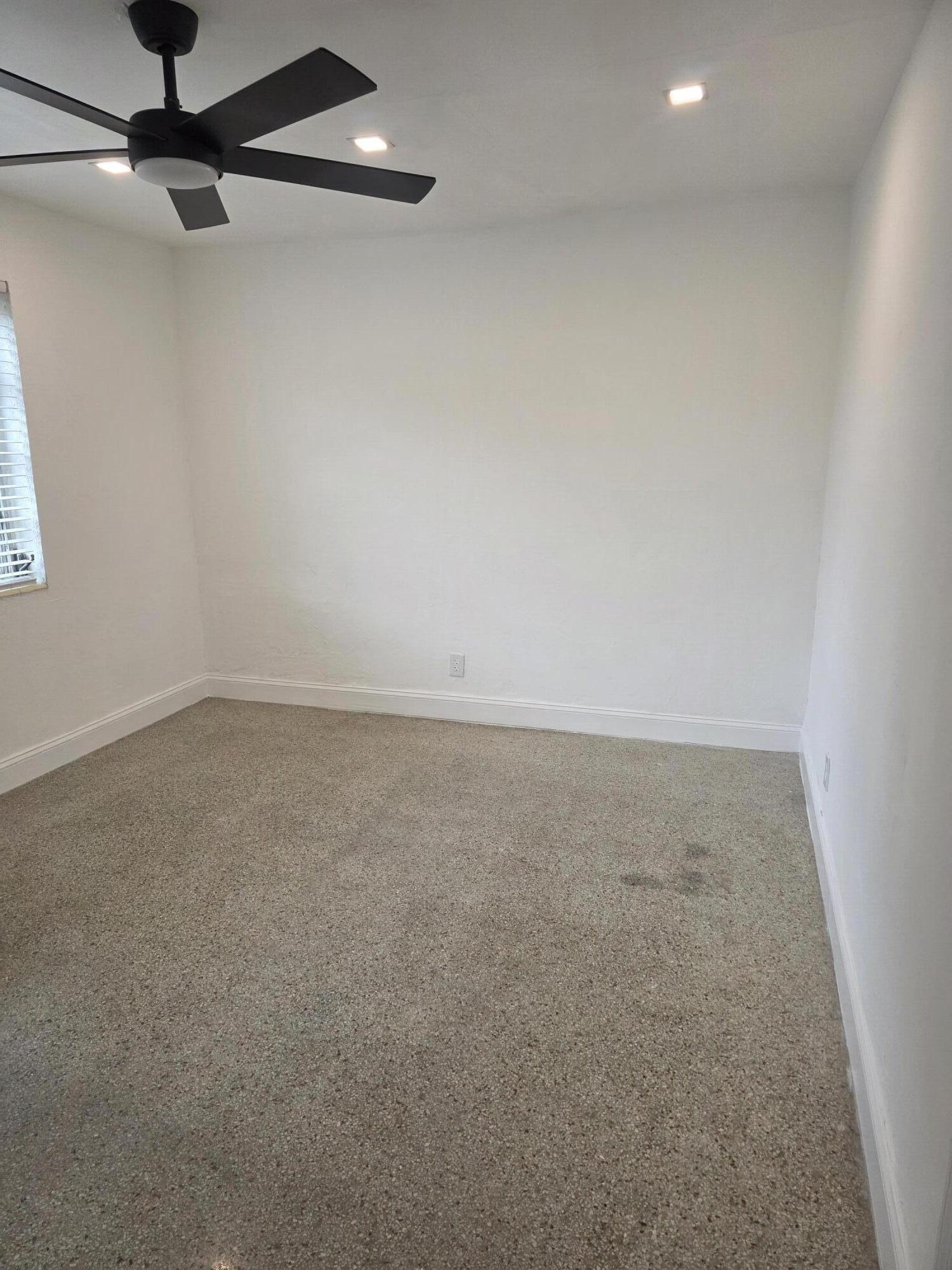 HALLANDALE PARK NO 3 - Residential Lease