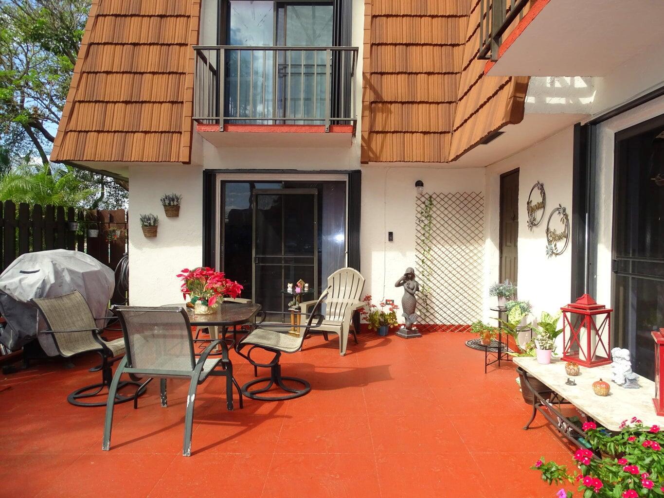 A FANTASTIC 2 BEDROOM 2.5 BATH TOWNHOUSE IN THE PINES. Renovated kitchen and bathrooms. Lots of storage space available and full laundry room located on first floor.CLOSE TO SHOPPING CENTERS, SCHOOLS,PARKS,BEACHES,HIGHWAYS. HOA requires minimum 675 credit score. ONLY THE FIRST MONTH AND DEPOSIT ARE REQUIRED
