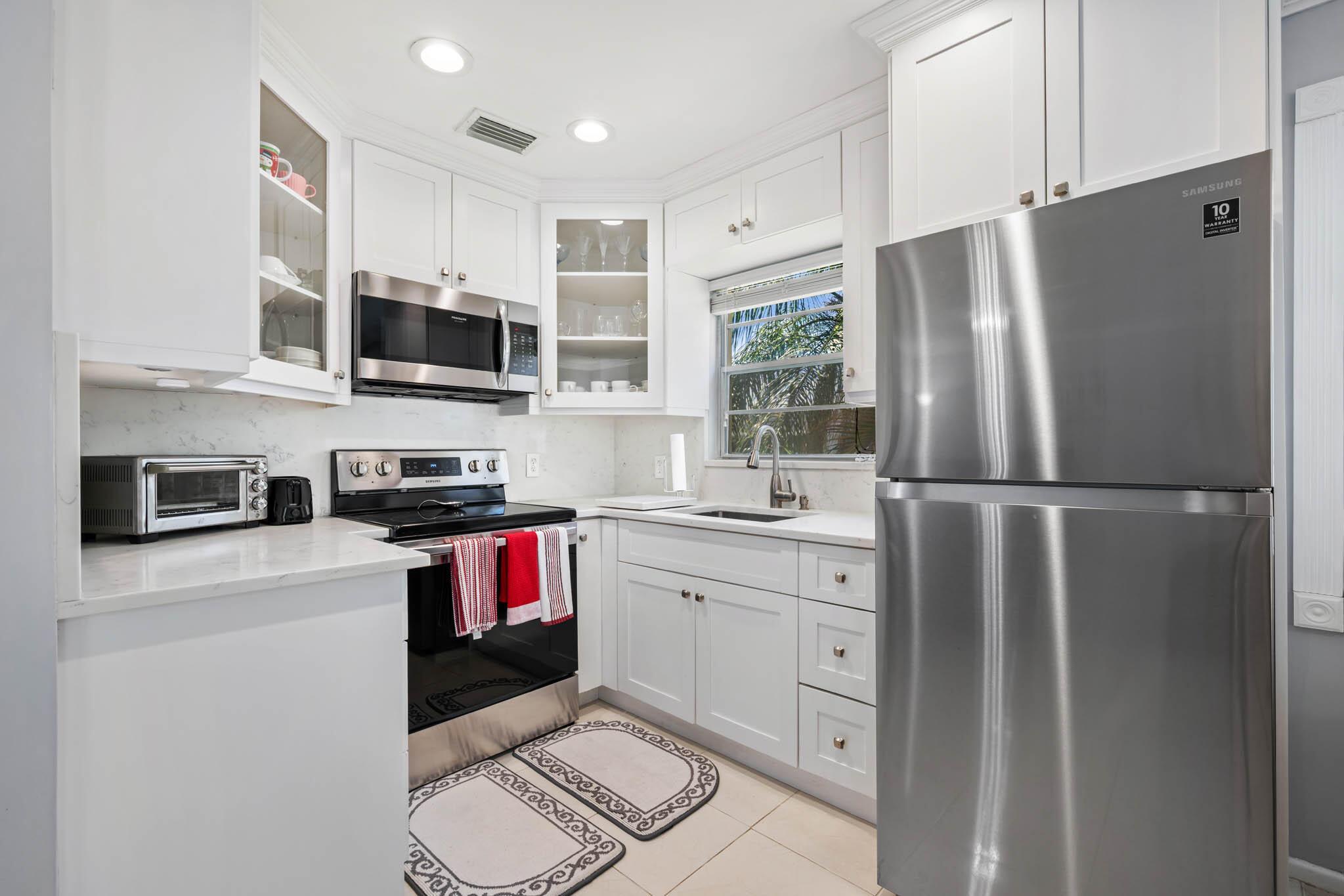 160 Westbury I 160