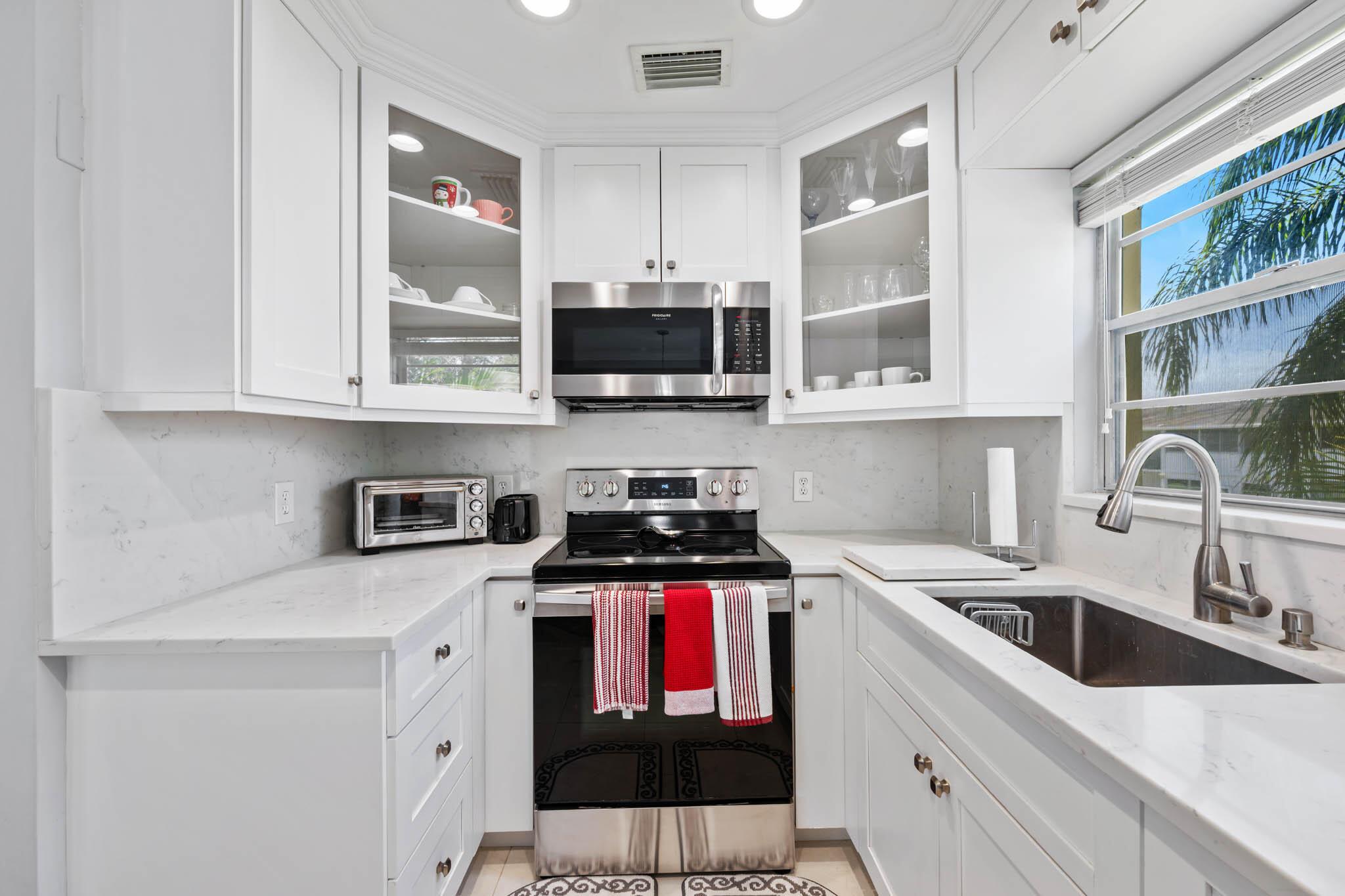 160 Westbury I 160