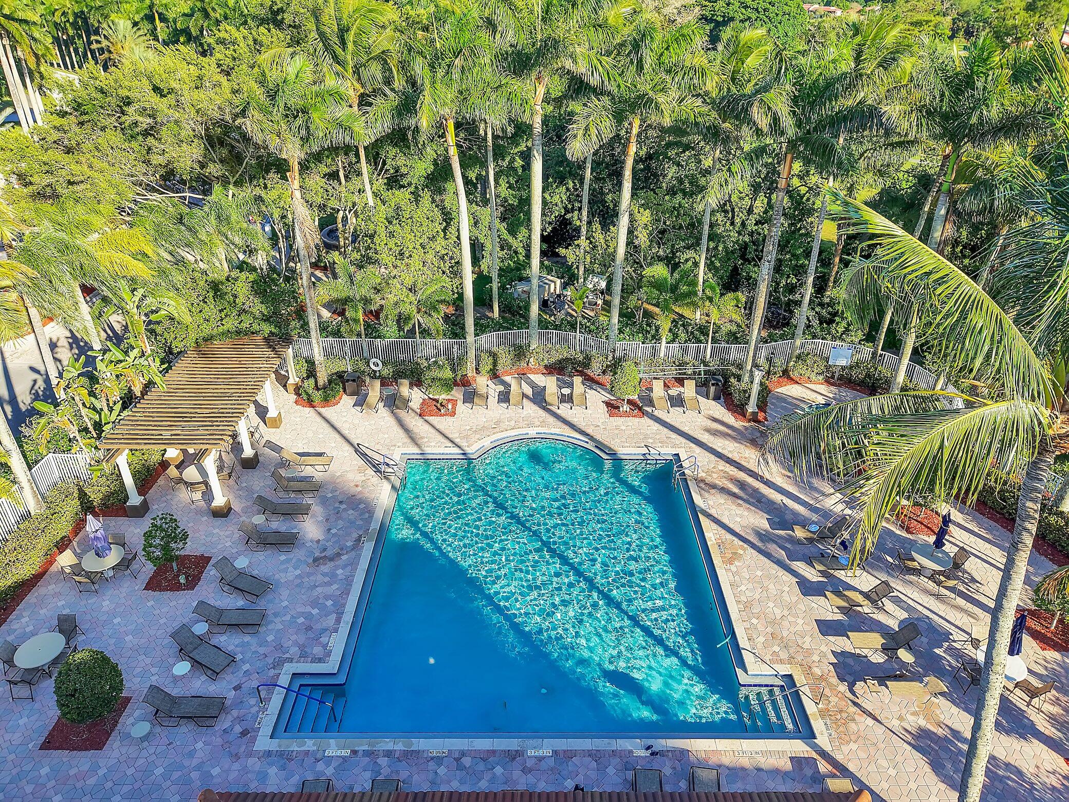 MIZNER POINTE OF BOCA VIA ANCHO - Residential