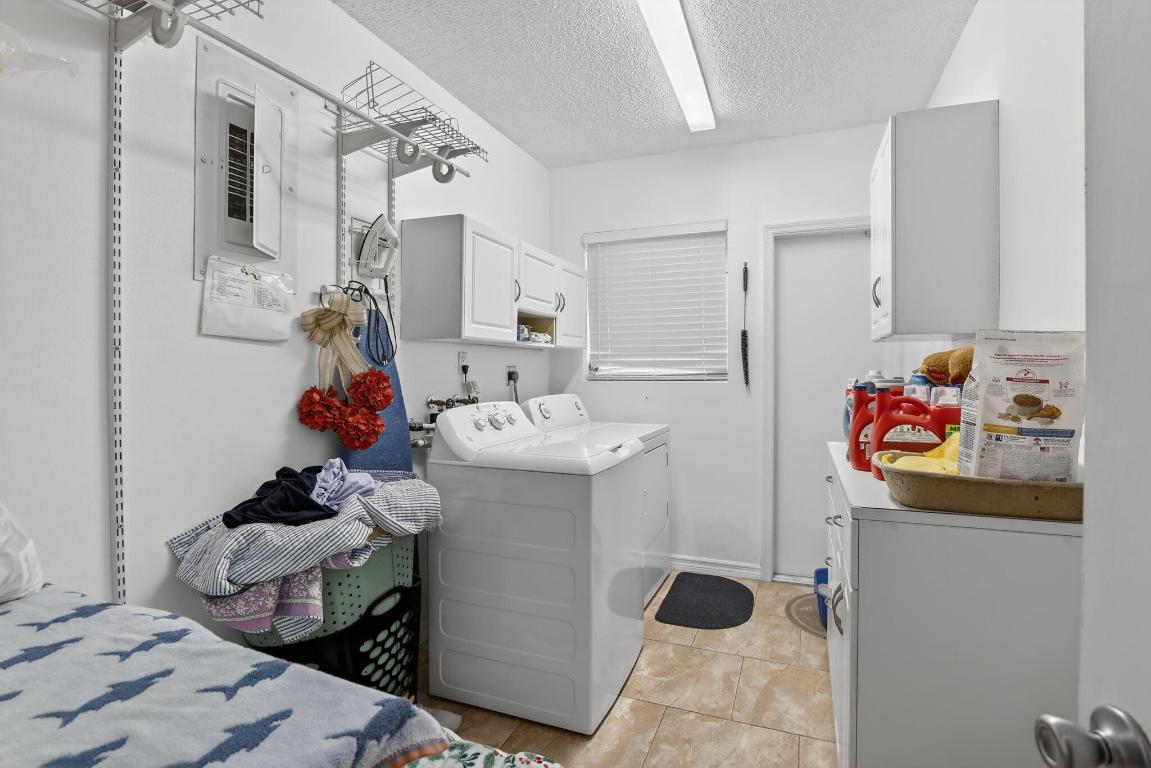 HOLLYWOOD HILLS AMEN PLAT - Residential