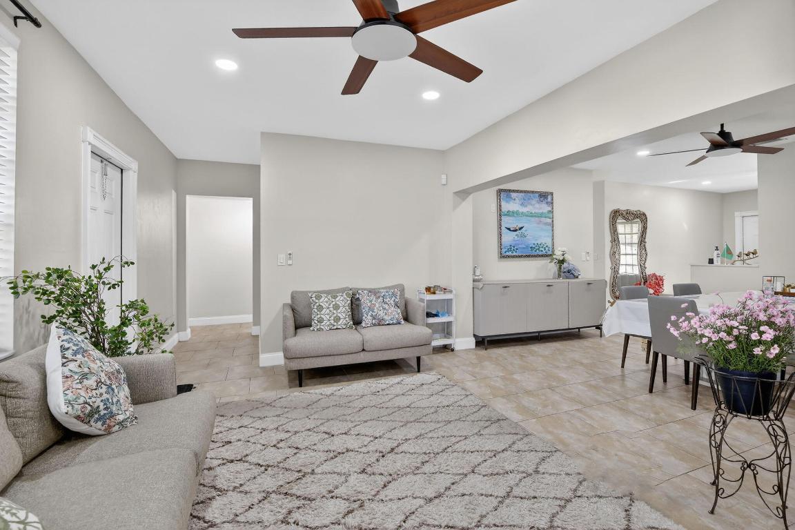 HOLLYWOOD HILLS AMEN PLAT - Residential