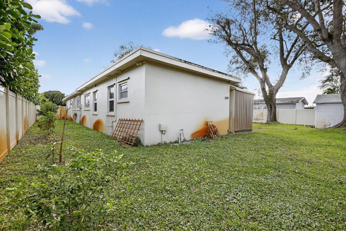 HOLLYWOOD HILLS AMEN PLAT - Residential