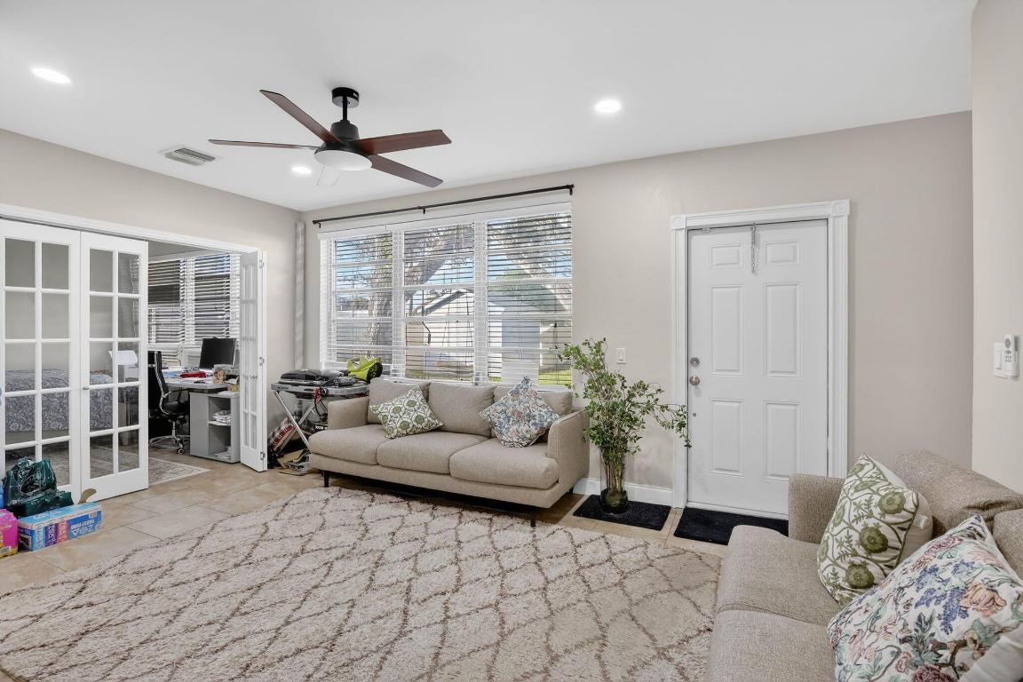 HOLLYWOOD HILLS AMEN PLAT - Residential