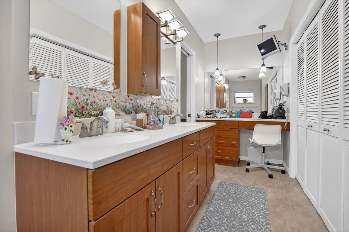 HOLLYWOOD HILLS AMEN PLAT - Residential