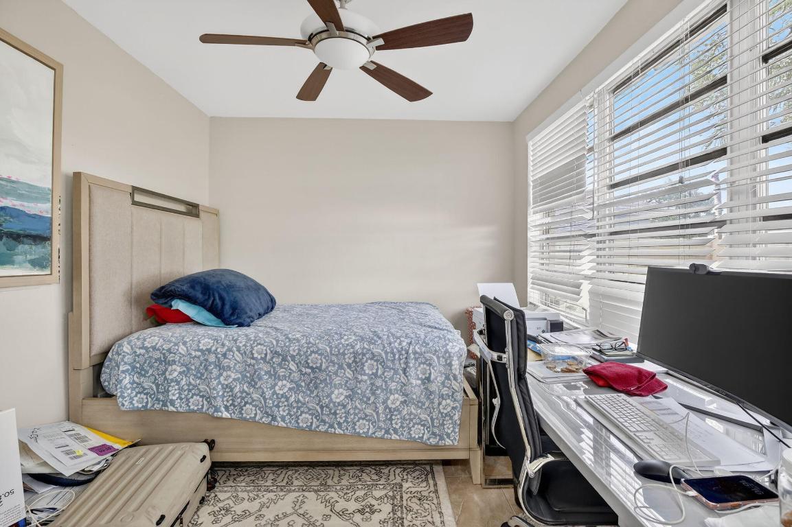 HOLLYWOOD HILLS AMEN PLAT - Residential