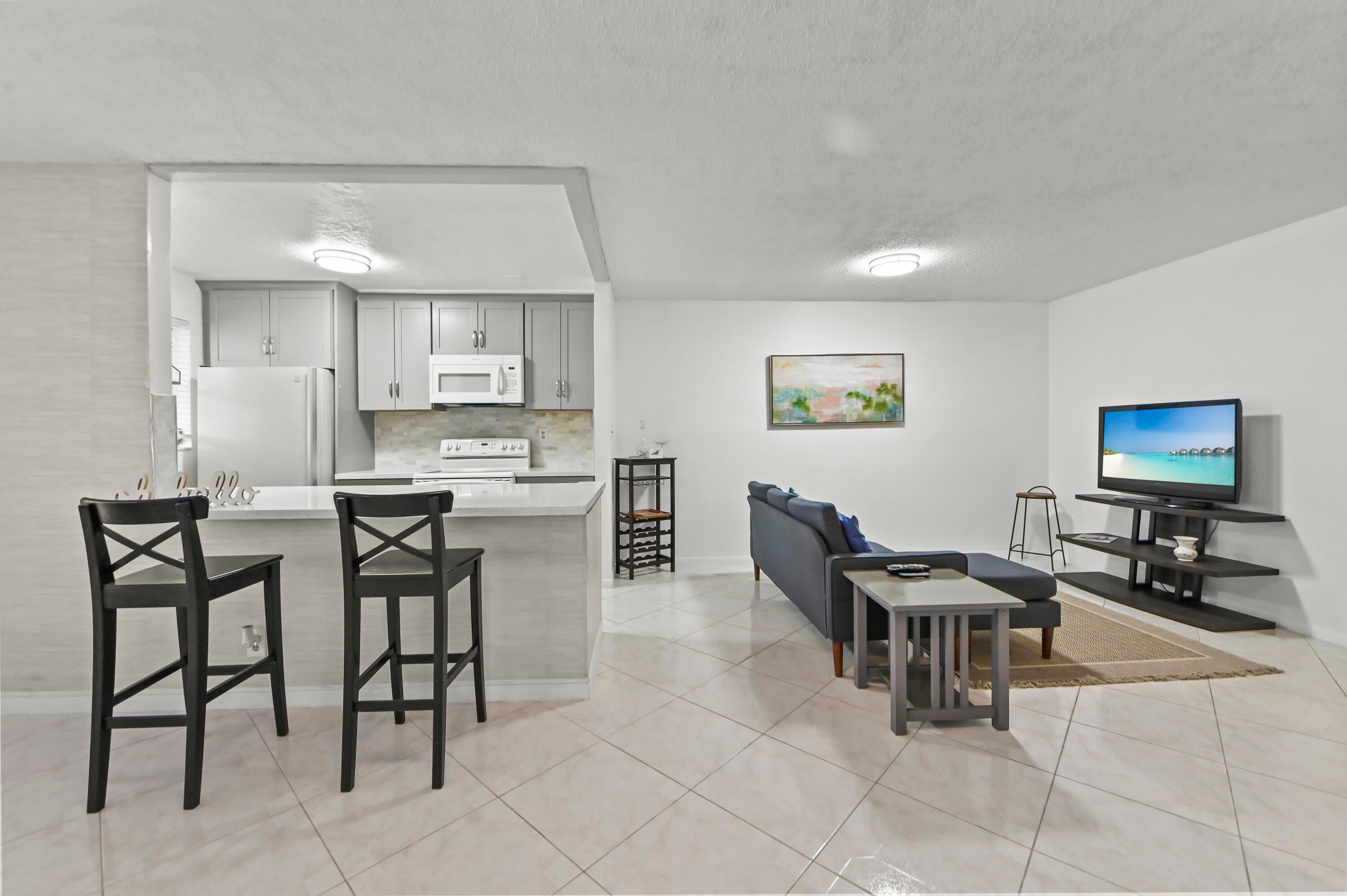 120 HIGH POINT Boulevard C