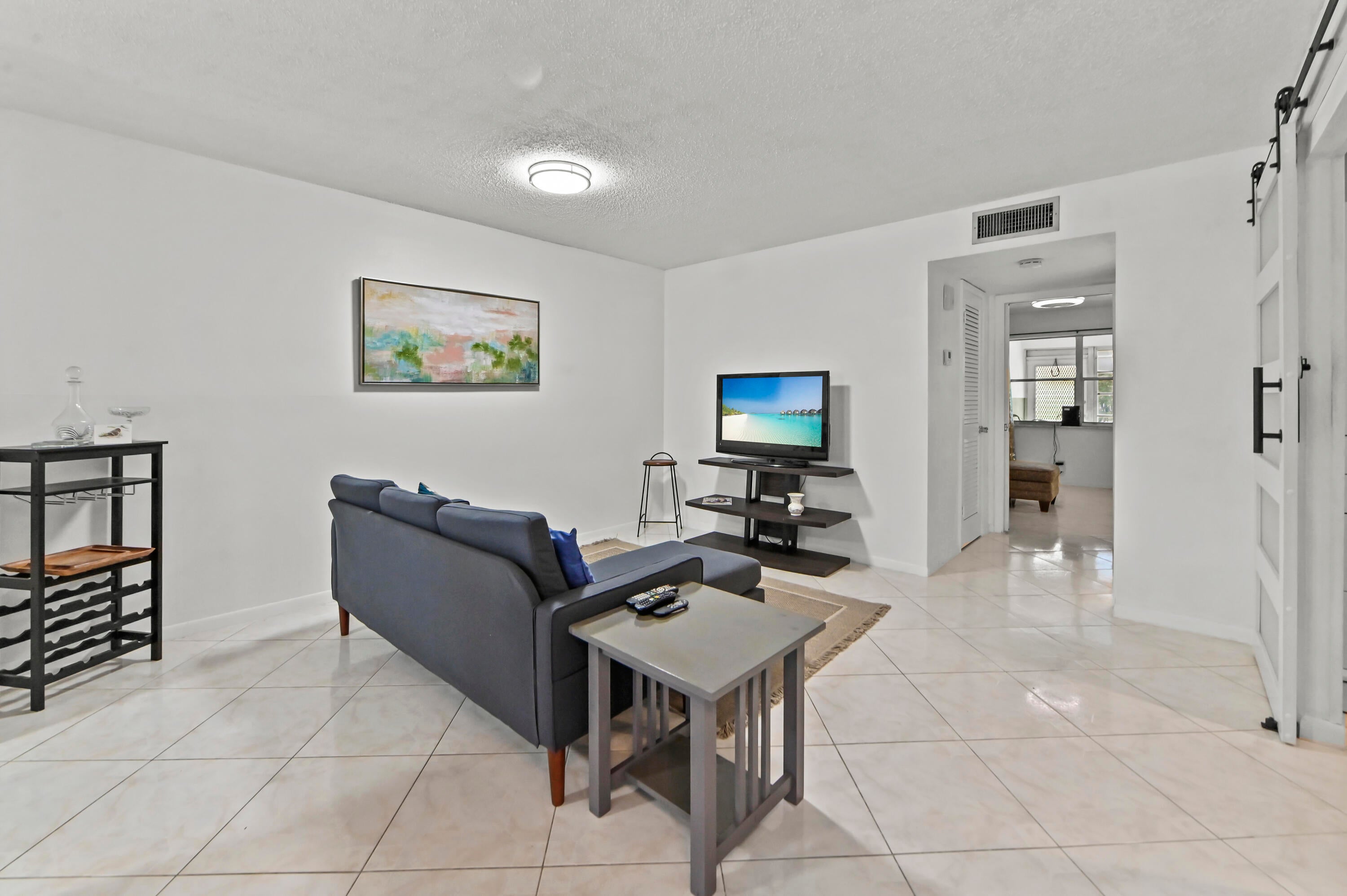 120 HIGH POINT Boulevard C