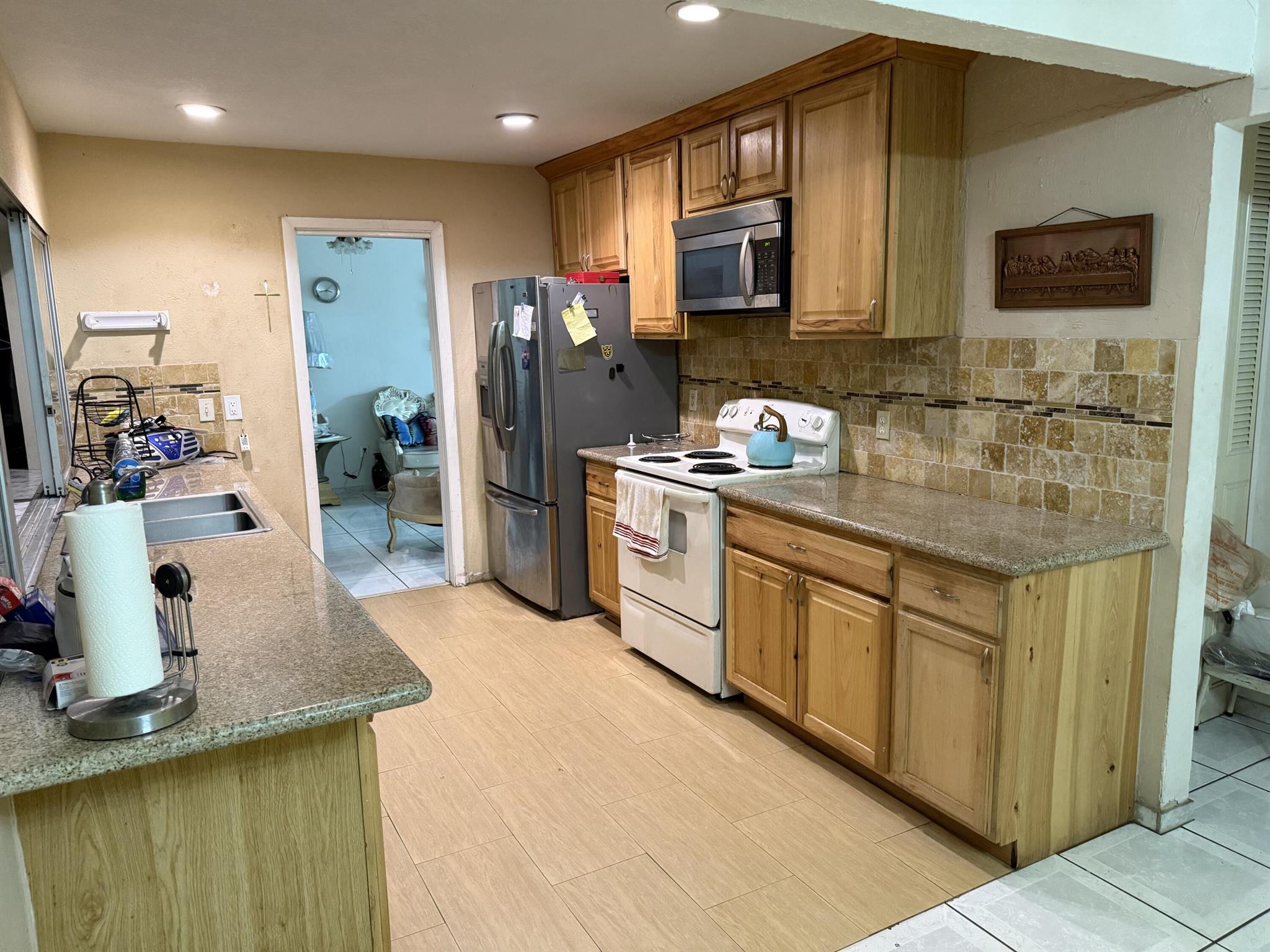 Lauderdale Lakes East Gat - Residential