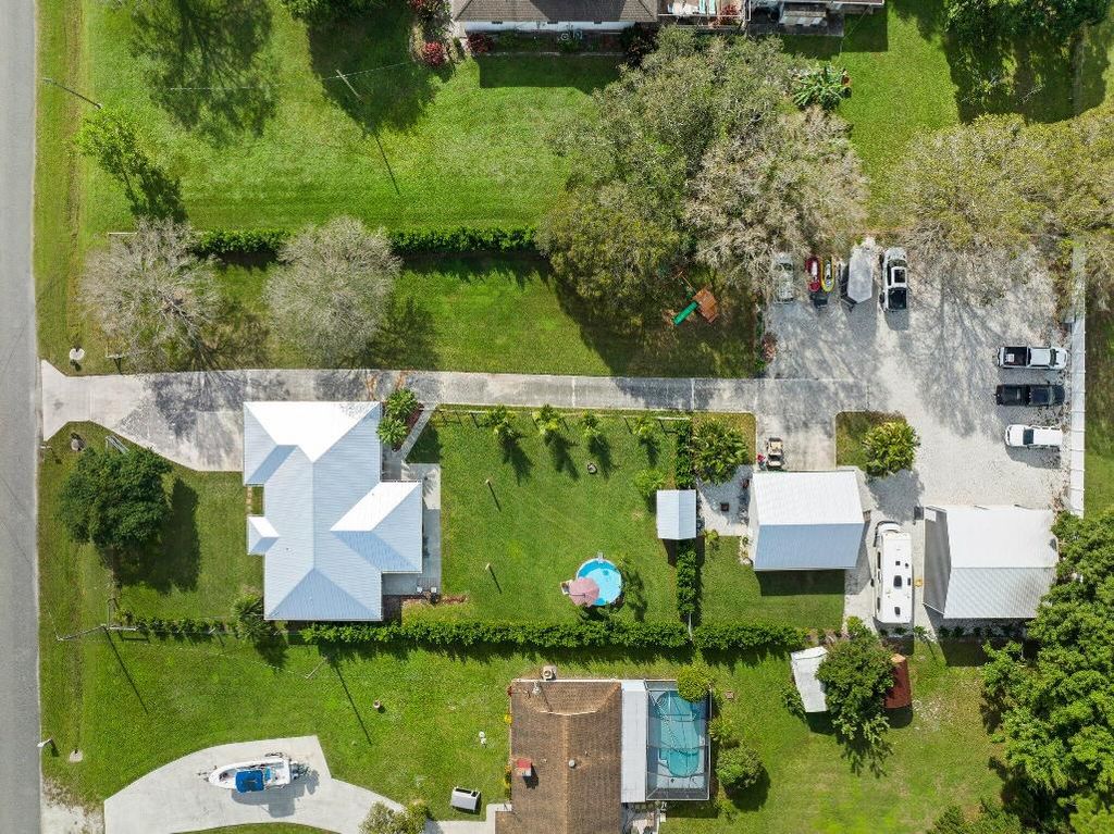 Photo of 5417 Palmetto Drive, Fort Pierce, FL 34982 (MLS # R10942658)