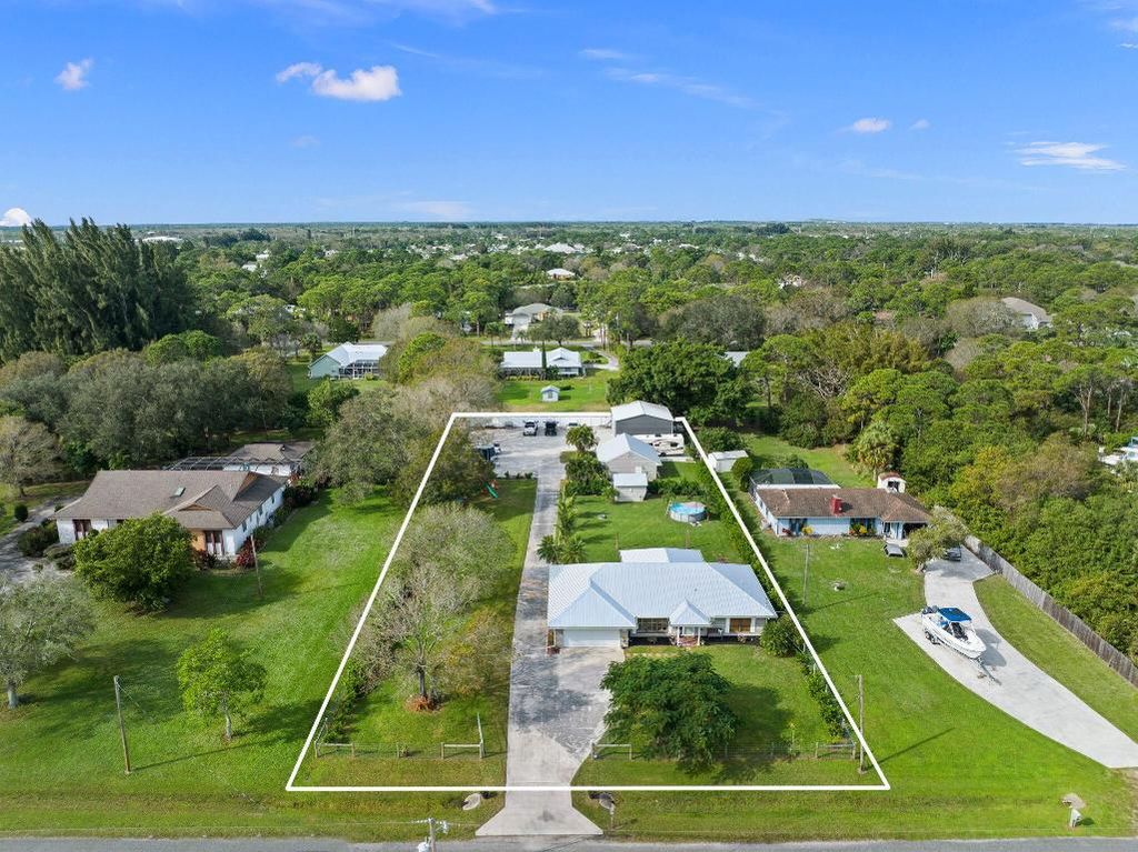 Photo of 5417 Palmetto Drive, Fort Pierce, FL 34982 (MLS # R10942658)